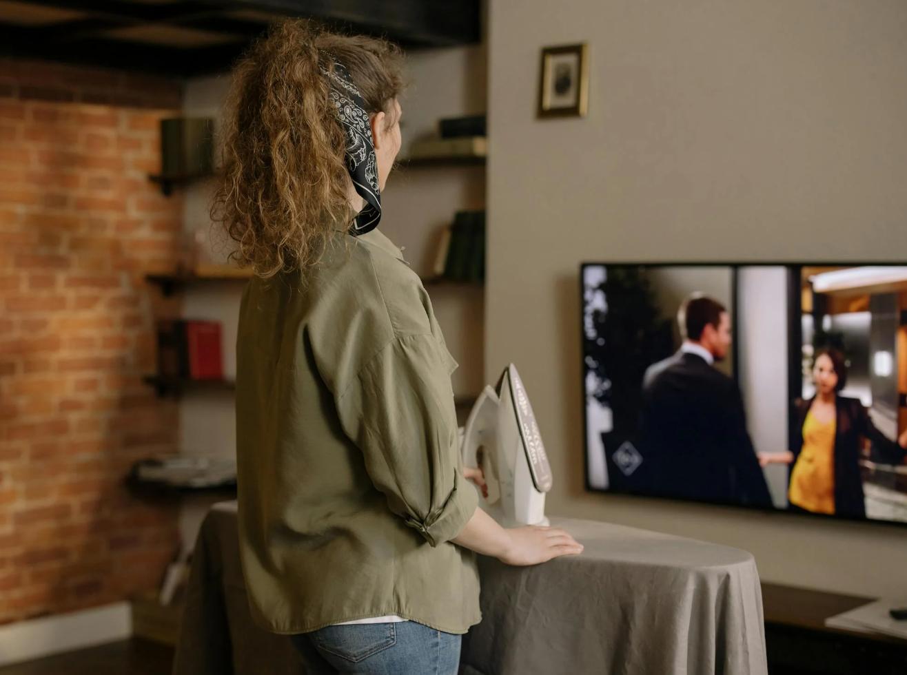 Telewizja internetowa buforuje? Przyczyny i skuteczne rozwiązania